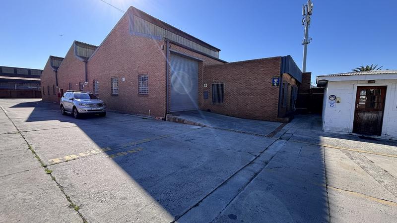 To Let Commercial Property for Rent in Montague Gardens Western Cape